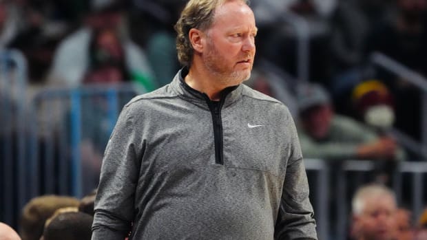 Milwaukee Bucks head coach Mike Budenholzer